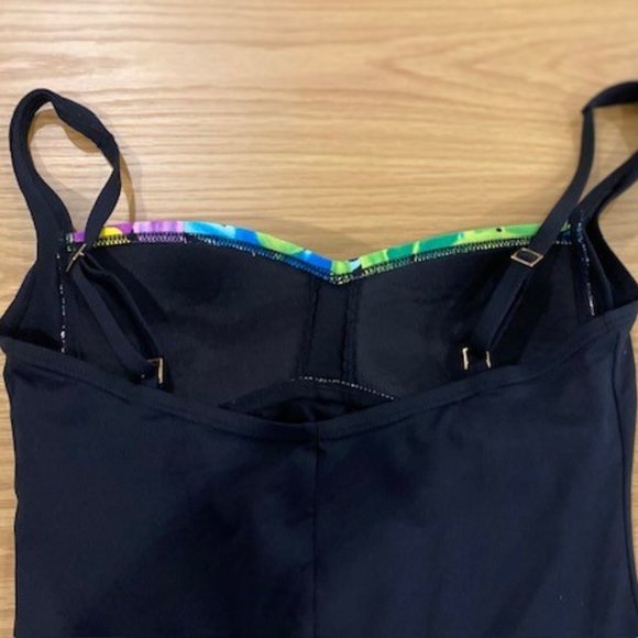 La Blanca One Piece Bathing Suit - Picture 5 of 11